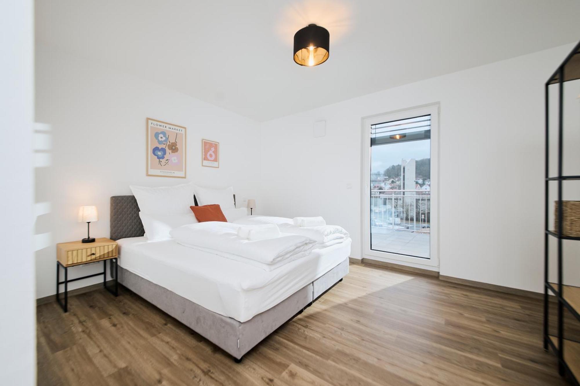Moderne Apartments Mit Highspeed-Wlan Und Gratis-Tiefgarage Ihr Perfekter Rueckzugsort Nahe Dem Zentrum Und Der Therme I Barrierearm Бад Кисинген Екстериор снимка