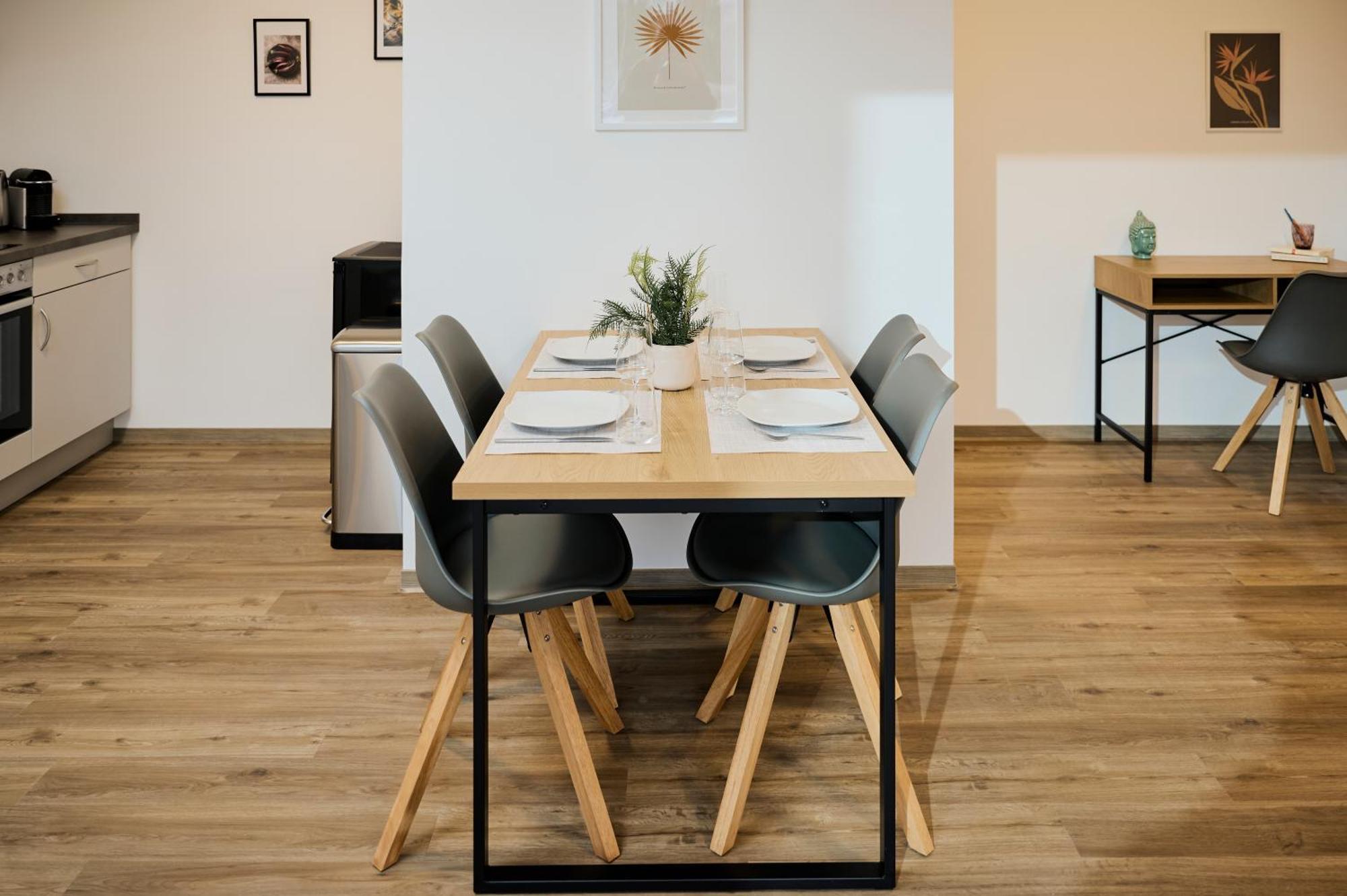 Moderne Apartments Mit Highspeed-Wlan Und Gratis-Tiefgarage Ihr Perfekter Rueckzugsort Nahe Dem Zentrum Und Der Therme I Barrierearm Бад Кисинген Екстериор снимка